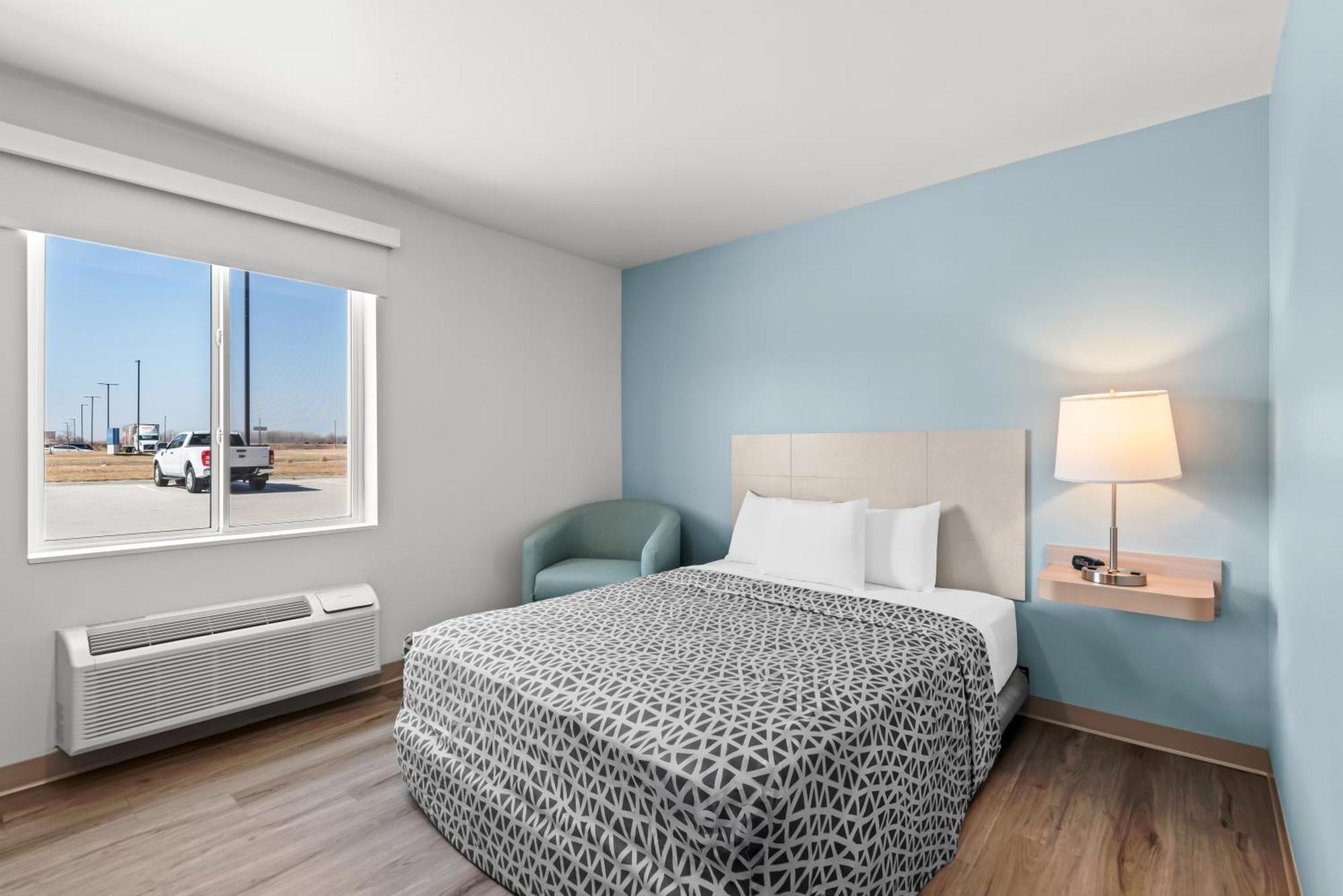 Woodspring Suites Coralville Iowa City מראה חיצוני תמונה