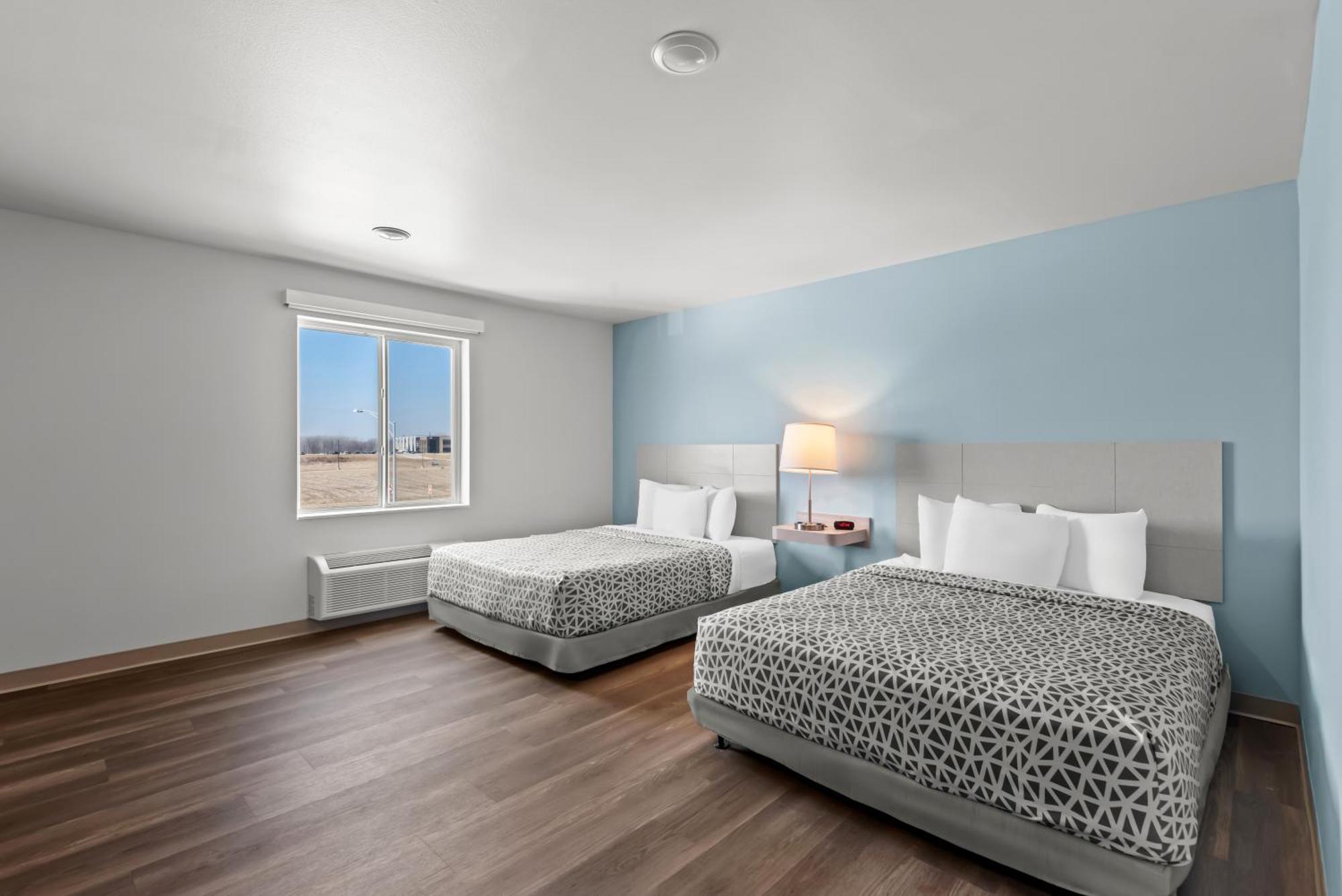 Woodspring Suites Coralville Iowa City מראה חיצוני תמונה