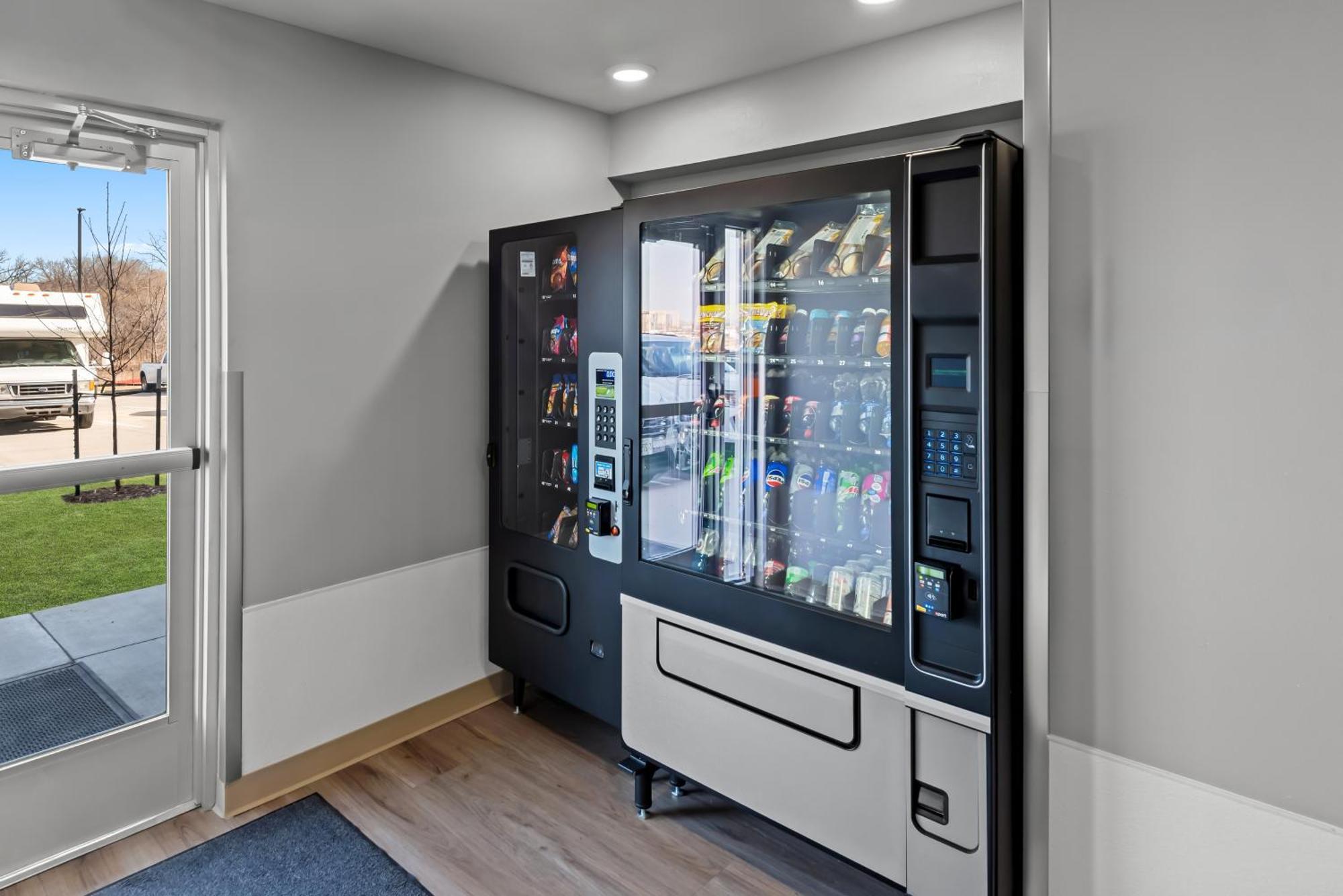 Woodspring Suites Coralville Iowa City מראה חיצוני תמונה